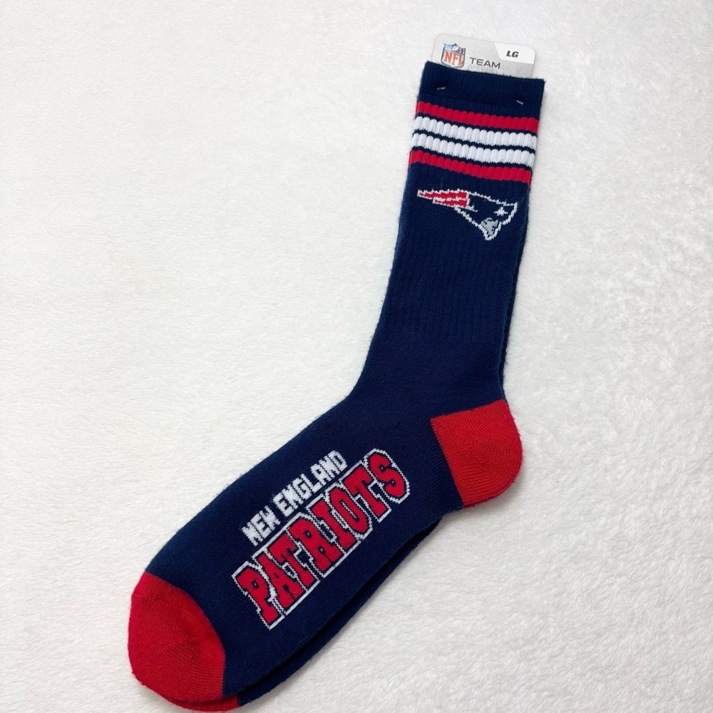 NFL New‎ England Patriots 4 Stripe Deuce Socks Men's Large 10/13